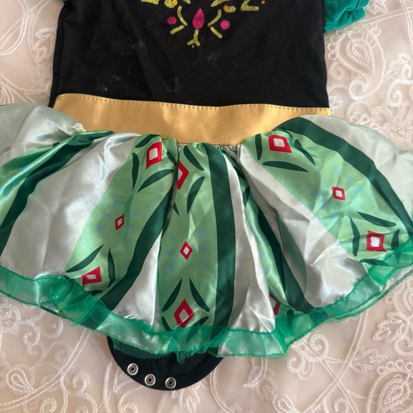 Frozen Elsa Anna Costume with Puffy Sleeves and under shirt. - Picture 2 of 6